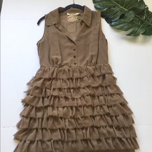 Twelve by Twelve Los Angeles Dress - Picture 1 of 9